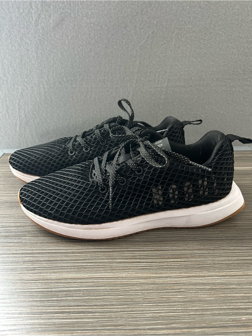 NOBULL Diamond Mesh Runner Black Athletic Training Shoes Lightweight W9/M7.5